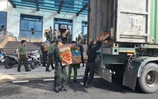 Công an tỉnh An Giang chuyển 45 tấn hàng cứu trợ đồng bào miền Trung