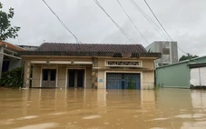 Lũ sông Vu Gia - Thu Bồn lại dâng cao, người dân bơ phờ vì chưa thể hạ đồ xuống