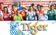 Cùng cầu thủ vượt thách thức, nuôi dưỡng tình yêu bóng đá cộng đồng