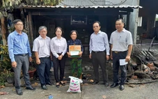 Hỗ trợ hơn 119 triệu đồng cho 4 hộ dân bị ảnh hưởng do cháy đường dây điện trung thế