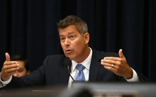 Bộ trưởng Mỹ Sean Duffy không nói 'phi công nên ngừng phụ thuộc vào kiểm soát viên không lưu'