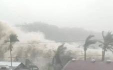 Thời tiết hôm nay 12-11: Bão Phượng Hoàng ra khỏi Biển Đông, đất liền nắng ráo