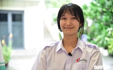 Nữ sinh viên mồ côi cha không lo nổi học phí học kỳ 2 thì 'phao học bổng Tuổi Trẻ' tới