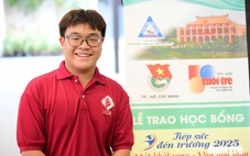 Nam sinh mất cha trong COVID-19, mồ côi mẹ: Học bổng vui quá, chỉ tiếc mình không còn gia đình