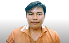 Mua vé số, thấy tiền trong cốp xe liền ra tay cướp