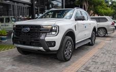 Tin tức giá xe: Ford Ranger giảm giá tới 120 triệu tại đại lý, bản tiêu chuẩn còn rẻ hơn Hilux