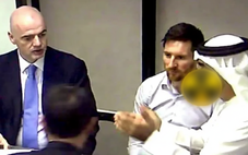 Sự thật ảnh Messi 'họp kín' với Chủ tịch FIFA và Qatar trước World Cup 2022