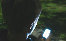 Hai 'mặt' của gen Z: Đời thực chậm chạp, đời mạng lại rất mượt mà?