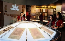 Đoàn tuyên giáo - báo chí TP.HCM bắt đầu hành trình 'Hướng về cội nguồn Cách mạng'