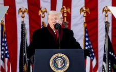 Áp phí 100.000 USD visa H-1B, ông Trump vẫn khẳng định Mỹ cần nhân tài nước ngoài