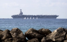 Mỹ điều tàu sân bay lớn nhất thế giới, Venezuela gấp rút triển khai quân đội quy mô lớn