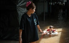 Người dân Thái Lan mong chính phủ kiềm giá và giảm chi phí sinh hoạt