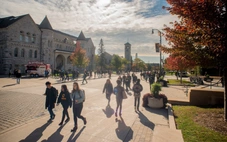 Canada cắt giảm 65% giấy phép du học từ năm 2026