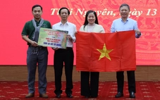 Đoàn tuyên giáo, báo chí TP.HCM thăm và tặng quà hộ dân bị ảnh hưởng bão lũ tại Thái Nguyên