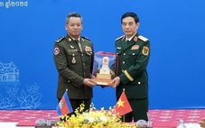 Bộ trưởng Quốc phòng Việt Nam và Campuchia hội đàm tại Tây Ninh