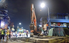 Kiểm tra việc di dời hạ tầng kỹ thuật Metro số 2 trong đêm, đã hoàn thành trên 70%