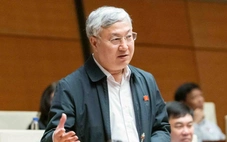 Đại biểu tranh luận viên chức 'chân trong, chân ngoài’: Có biểu hiện không quản được thì cấm?