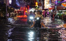 Trung tâm TP.HCM có 23 điểm ngập, do mưa và triều cường vượt chuẩn thiết kế