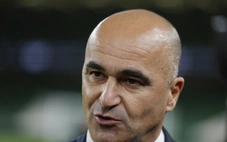 HLV Bồ Đào Nha nói gì về chiếc thẻ đỏ của Ronaldo?