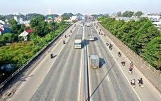 Ngày đầu tách làn đường Mỹ Phước - Tân Vạn, người dân ủng hộ vì 'đỡ lo tai nạn'