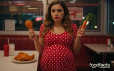 Xuất hiện bài báo 'chế độ ăn toàn thịt giúp dễ thụ thai', khoa học nói gì?