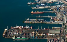 Cảng dầu Novorossiysk của Nga bị tập kích, giá dầu thế giới tăng 2%