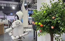 Amazon dội 'gáo nước lạnh' vào cơn sốt robot hình người tại Web Summit