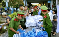 Tuổi trẻ Công an An Giang tặng 600 suất ăn miễn phí cho bệnh nhân nghèo