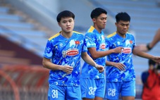 Tiến Linh báo tin được lên tuyển Việt Nam, Gia Bảo vẫn tưởng bạn đùa