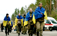 Ukraine muốn nối lại việc trao đổi tù binh với Nga