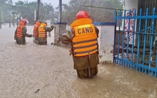 Quốc lộ 29 nối phía đông và phía tây Đắk Lắk ngập nặng, chính quyền sơ tán dân tránh lũ