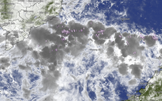 Chuỗi mây dông đang cuồn cuộn đổ vào Lâm Đồng, TP.HCM đến Cà Mau