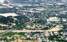 Nhiều hồ chứa ở Khánh Hòa đồng loạt xả lũ, 2 sông lớn lũ đạt đỉnh, trên dưới báo động 3