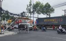 Xe container làm sập hệ thống cáp viễn thông ở Đồng Tháp