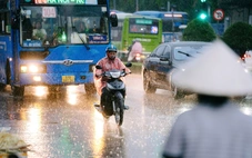 Chuỗi mây dông đang cuồn cuộn đổ vào Lâm Đồng, TP.HCM đến Cà Mau