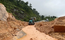 Mưa lũ, sạt lở ở Khánh Hòa: Thêm một người mất tích