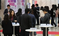 Thế hệ ‘nghỉ ngơi’ ở Hàn Quốc: Hơn 700.000 thanh niên không tìm việc, gây thiệt hại kinh tế lớn