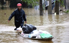 Đêm hớt hải chạy lũ bên dòng Ô Lâu