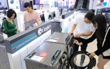 Không khí lạnh tăng cường: Quan tâm và ưu tiên người phụ nữ trong gia đình