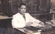 Nhớ bụi phấn trên mái tóc thầy cô - Kỳ 2: Bài học tiếng Việt của giáo sư hóa