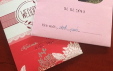 Gửi thiệp cưới qua tin nhắn cũng được, chứ đến từng nhà mất cả tháng?