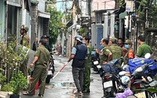 Người đàn ông cầm dao tấn công hàng xóm, cố thủ trong nhà vì bị nhắc mở nhạc ầm ĩ