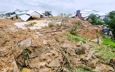 Sạt lở đất vùi lấp 6 căn nhà, cứu sống một người dân