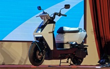 Xe máy điện đầy pin có thể chạy một mạch Hà Nội - Nghệ An, không cần sạc vẫn có điện chạy tiếp
