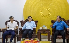 Phó thủ tướng Mai Văn Chính thăm Trường đại học Tôn Đức Thắng, dự bế mạc giải bóng đá công nhân