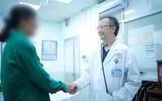 Bác sĩ Việt Nam cứu sống sản phụ Campuchia mắc hội chứng Marfan hiếm gặp