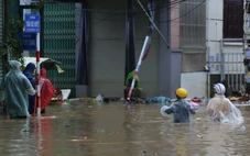 Mưa lũ sáng 21-11: Người dân vùng lũ bắt đầu về nhà; Nha Trang, Phan Rang vẫn đang mưa