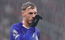 Ngôi sao Cole Palmer dính chấn thương theo cách lãng xẹt