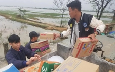 'Thưa bà con, người dân Phú Yên đang gặp hoạn nạn, chúng ta cùng giúp họ vượt qua'