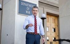 Có thật đổi tên Bộ Quốc phòng Mỹ gây tốn kém hơn chi phí lo nhà ở cho cựu binh vô gia cư?